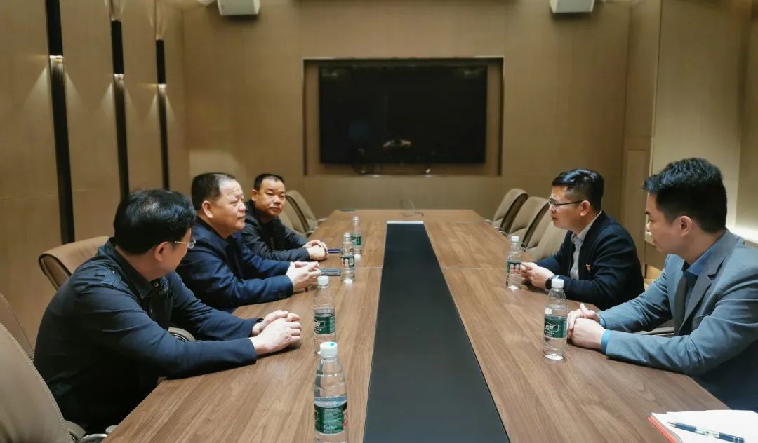 中庭黨建 | 南寧市工商聯(lián)牽線搭橋，集團(tuán)與南寧茂名商會(huì)兩新黨組織聯(lián)姻